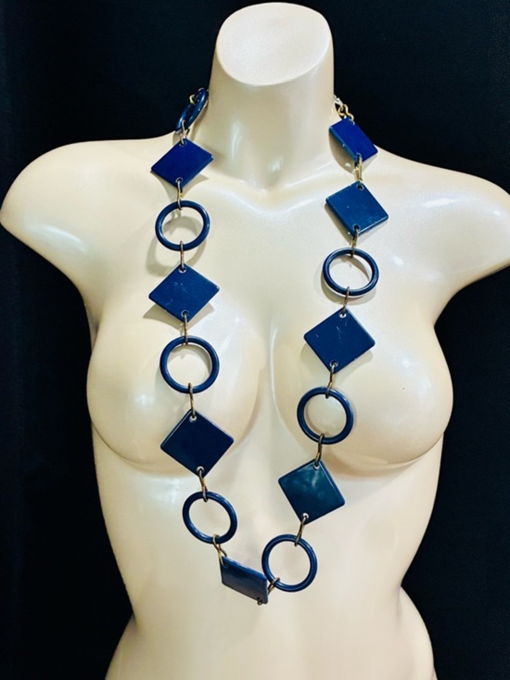 VTG MCM Women’s Navy PLASTIC Geometric Link Necklace Mod Twiggy Bold Dramatic